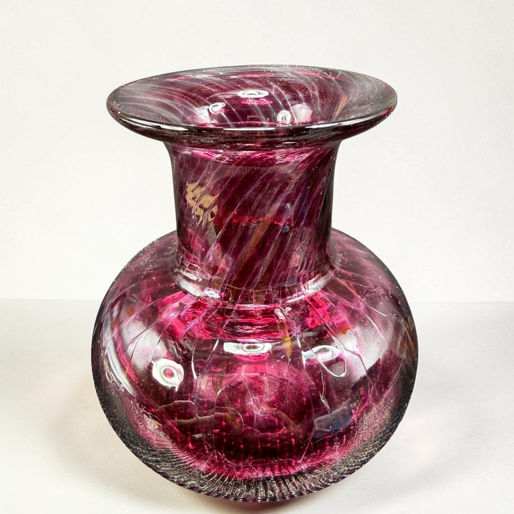 Signed Artisan Hand Blown Magenta Speckled Glass Swirl Bud Vase Hand Made Vase
